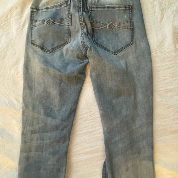 Cute Cut Out/Ripped Skinny Jeans - Picture 8 of 10